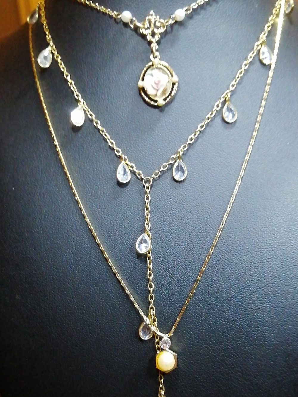 3 Delicate Dainty Vintage Necklaces Bundle
